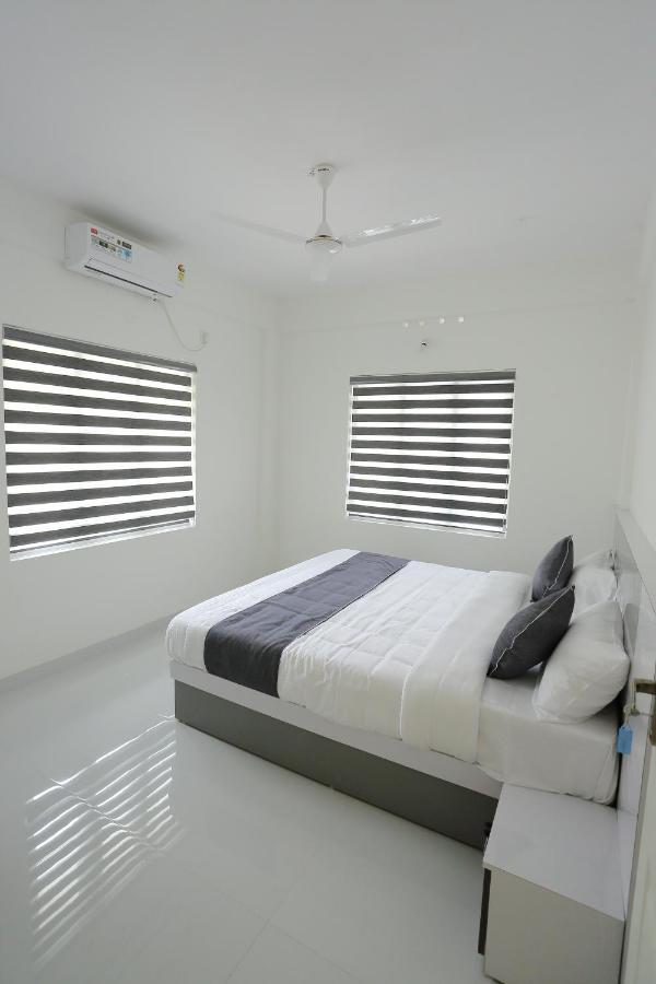 Yelza Hotel And Residence Alwaye 外观 照片
