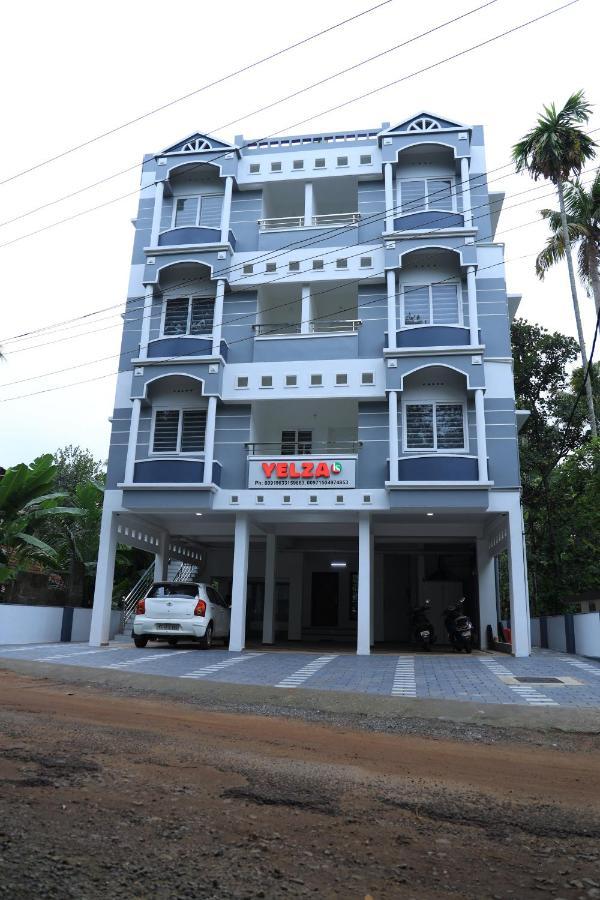 Yelza Hotel And Residence Alwaye 外观 照片