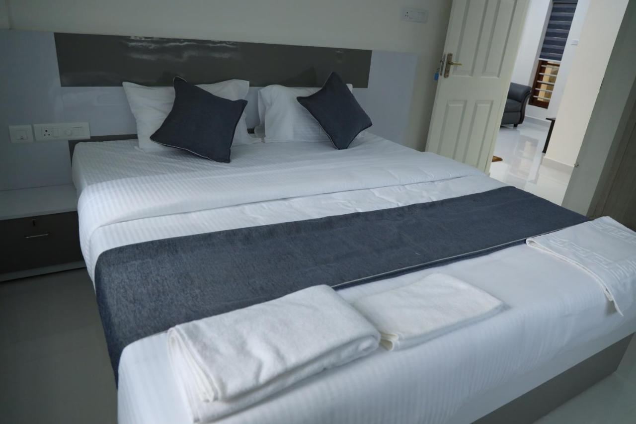 Yelza Hotel And Residence Alwaye 外观 照片