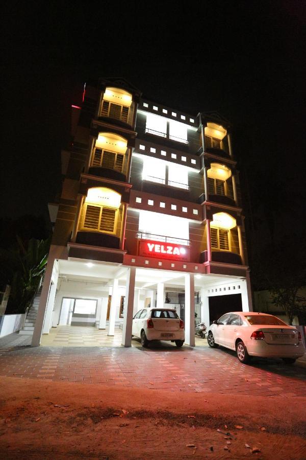 Yelza Hotel And Residence Alwaye 外观 照片