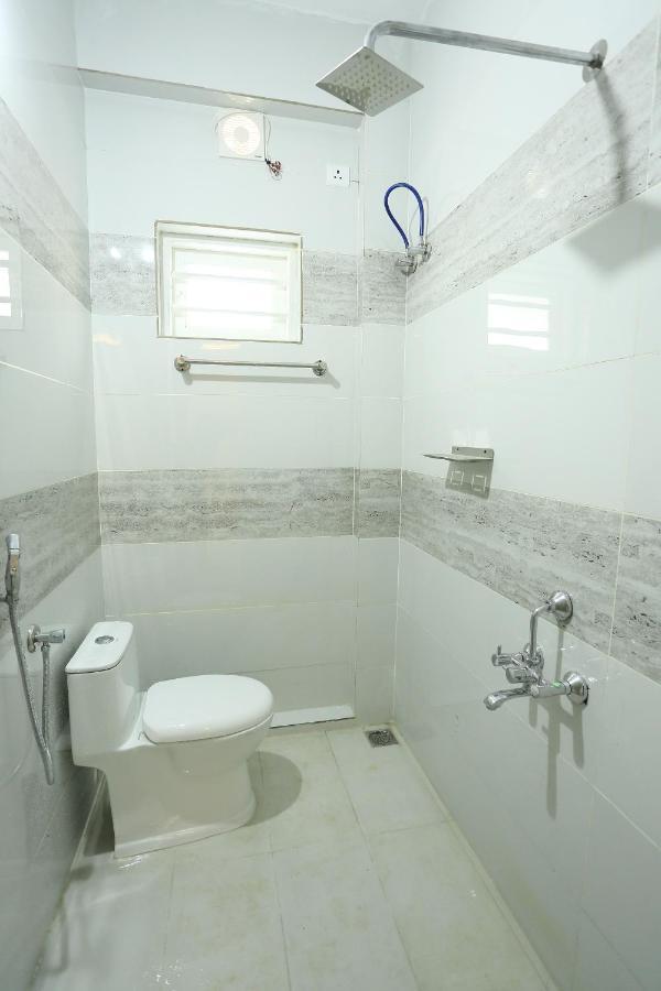 Yelza Hotel And Residence Alwaye 外观 照片